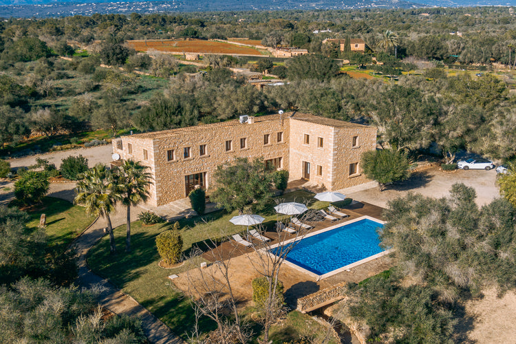 Impressive country house near the picturesque village of Algaida