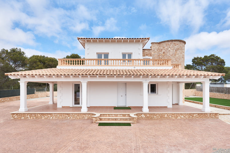 Modern, 3-bedroom villa near the beach at Cala Pi