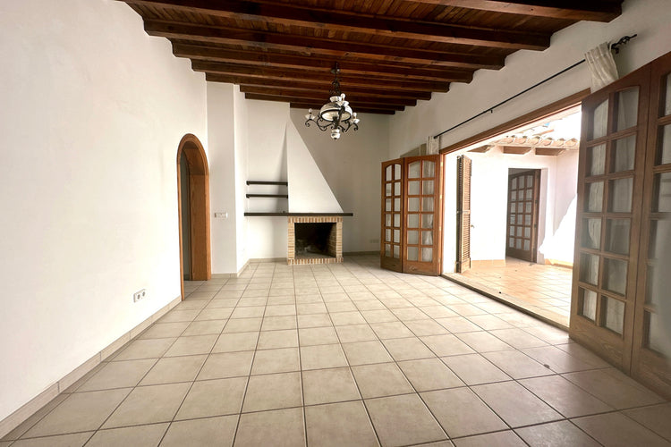 Spacious, restored townhouse dating from 1800, Costitx