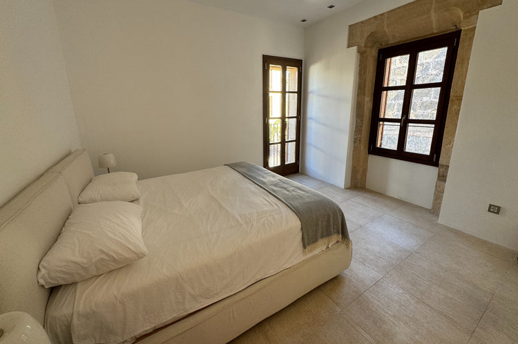 7-Bedroom Haven with Breathtaking Views, Pollença