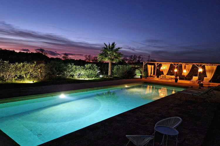 Designer 5-bedroom villa near Campos and beautiful beaches