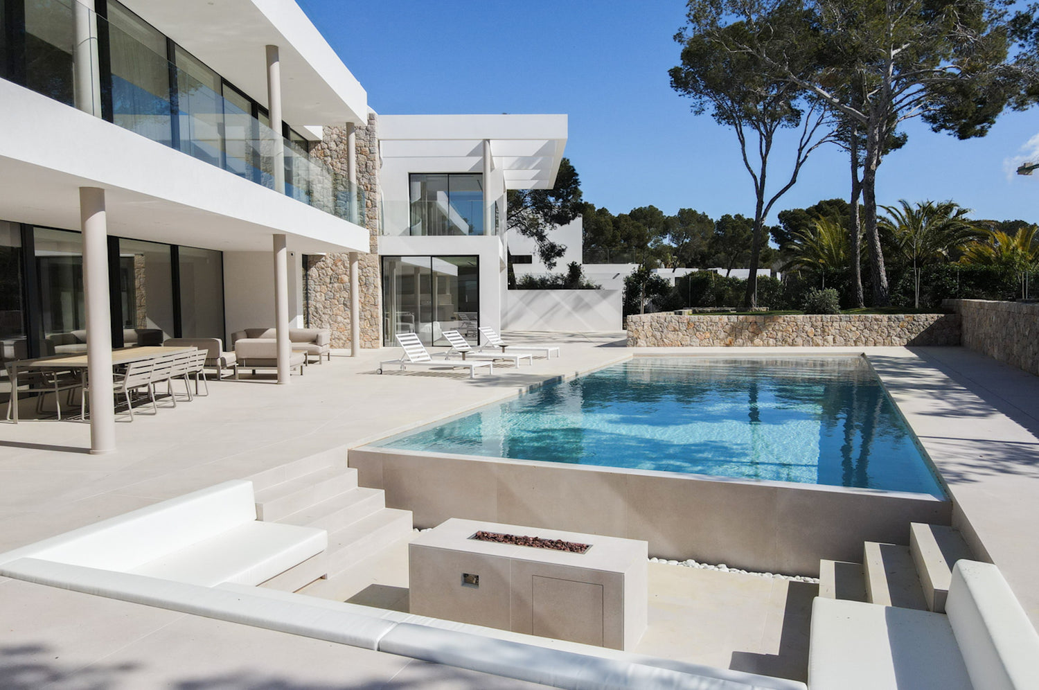 Magnificent contemporary villa in Nova Santa Ponsa