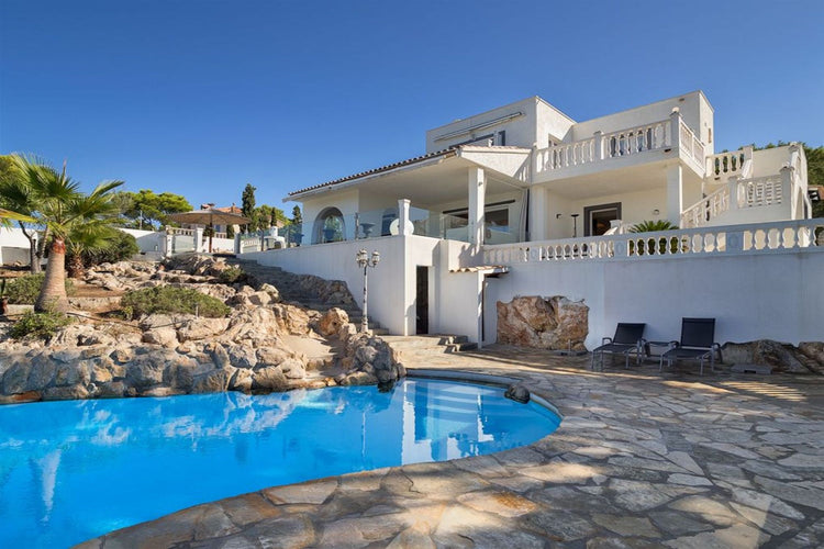 Four-bedroom property with sea views close to Santa Ponça beach
