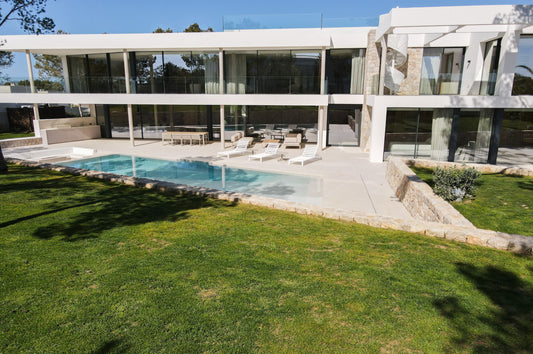Magnificent contemporary villa in Nova Santa Ponsa